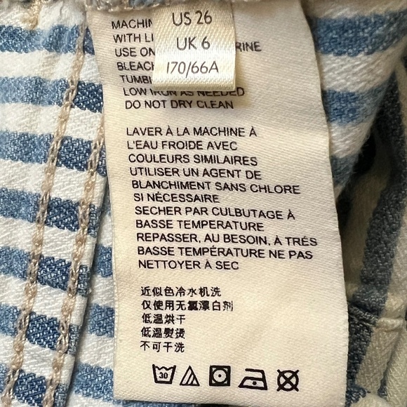 Pilcro Ultra High-Rise Slim  Patch Pocket Stripped Denim Shorts Size 26 - Picture 10 of 12